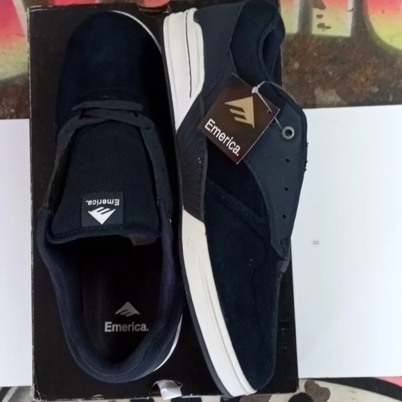 Heretic Emerica - Picture 5 of 6